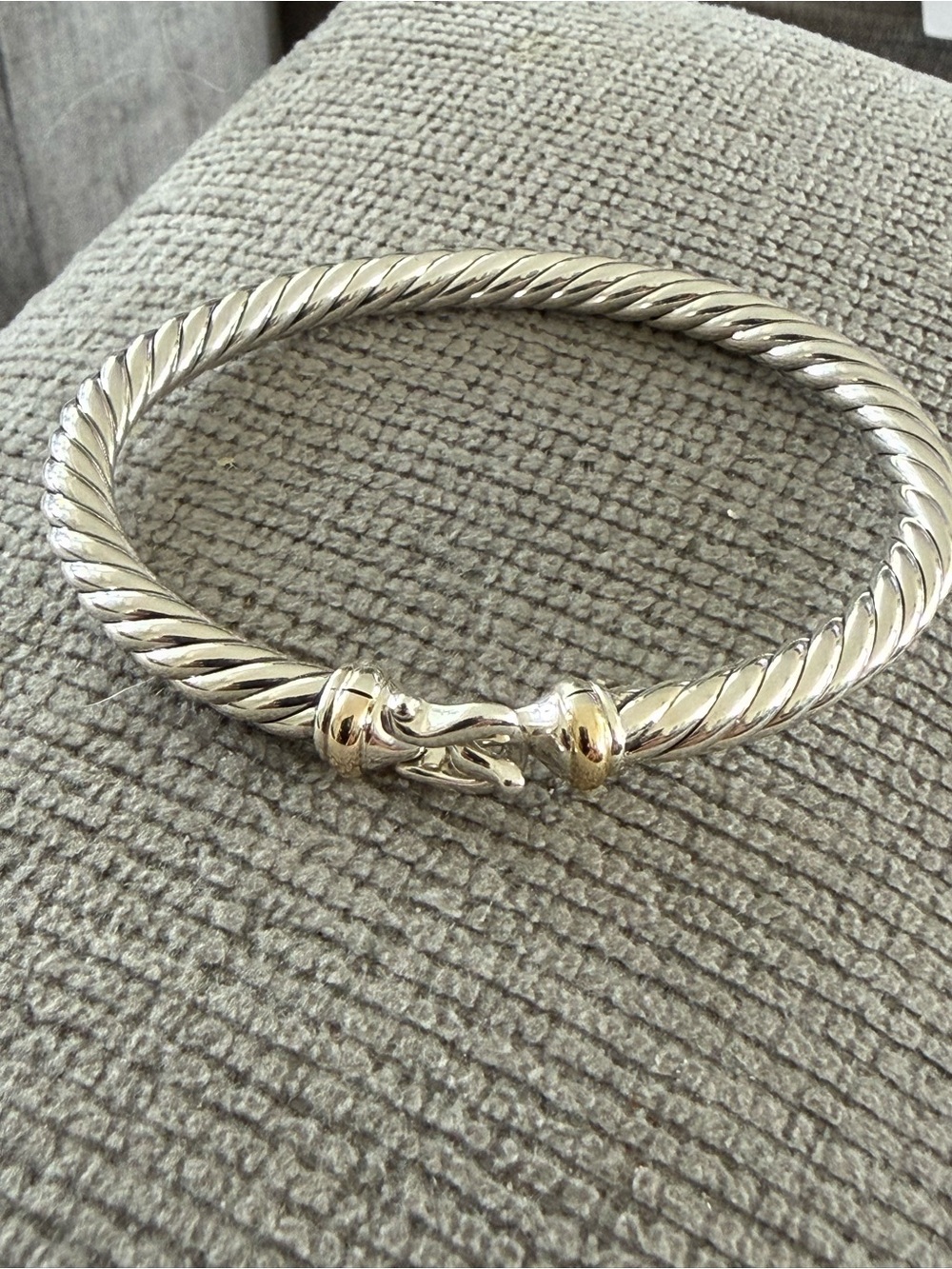 David Yurman 6mm flex sz large never worn 14k w silver